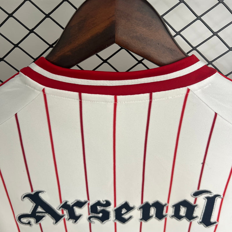 CAMISA DE BASEBOL DO ARSENAL 25/26 BRANCO E VERMELHO